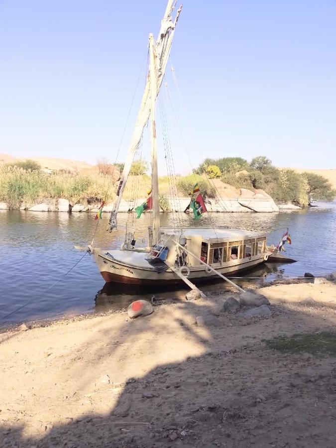 Nile Felucca Adventure Hotel Aswan Bagian luar foto