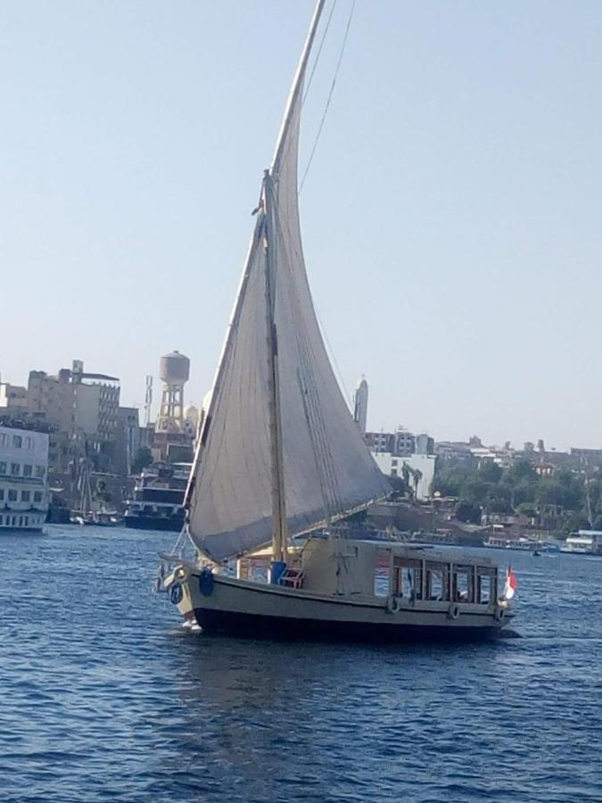 Nile Felucca Adventure Hotel Aswan Bagian luar foto