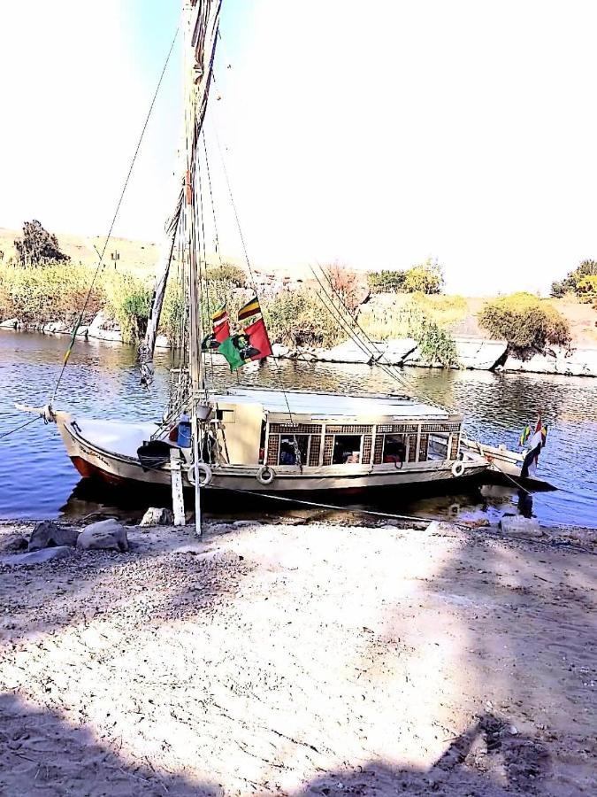 Nile Felucca Adventure Hotel Aswan Bagian luar foto