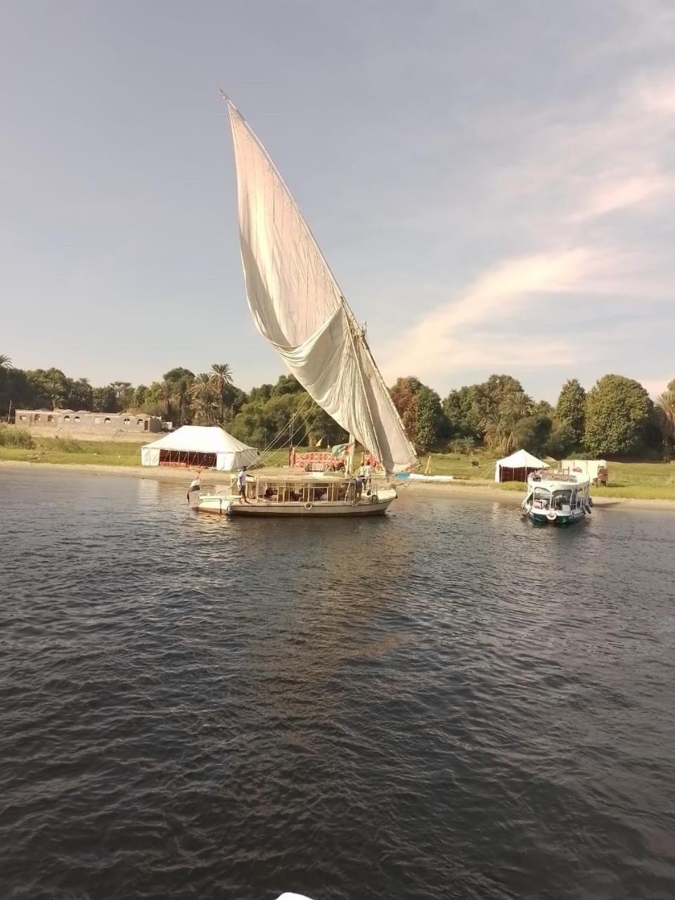Nile Felucca Adventure Hotel Aswan Bagian luar foto