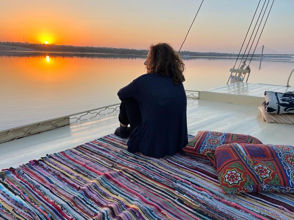 Nile Felucca Adventure Hotel Aswan Bagian luar foto