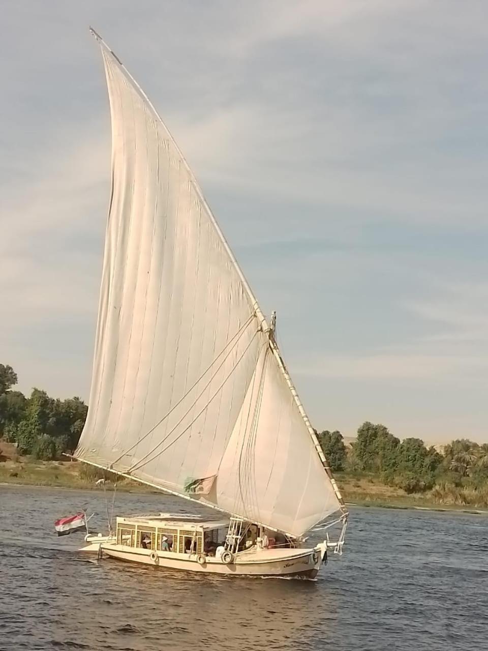 Nile Felucca Adventure Hotel Aswan Bagian luar foto