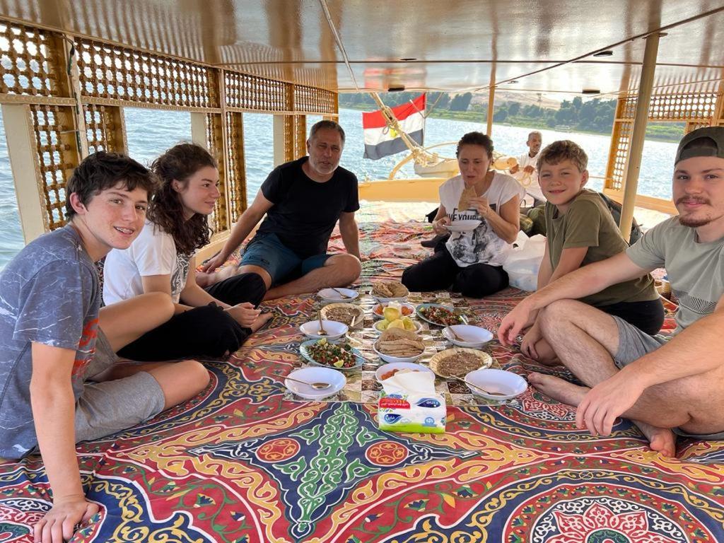 Nile Felucca Adventure Hotel Aswan Bagian luar foto