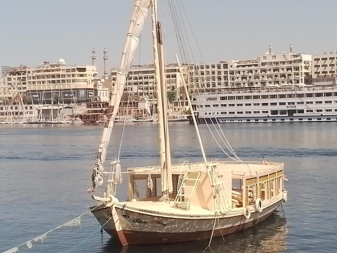 Nile Felucca Adventure Hotel Aswan Bagian luar foto