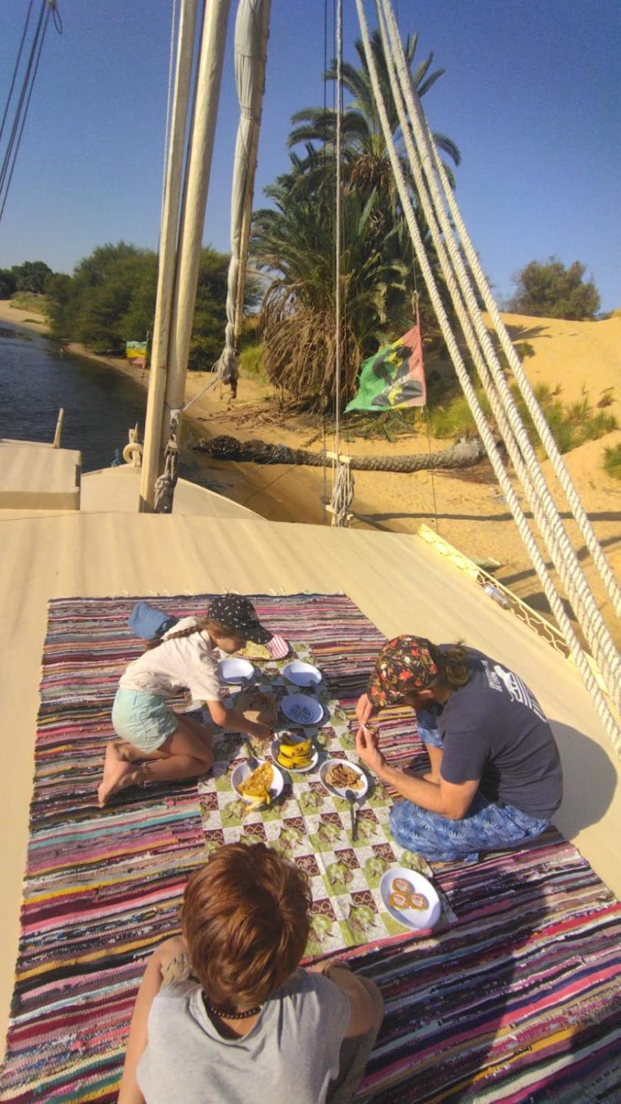 Nile Felucca Adventure Hotel Aswan Bagian luar foto